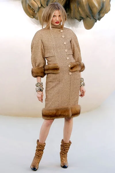 Look 9